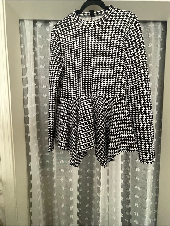 SHEIN Dresses & Skirts - SHEIN Black & White Houndstooth Peplum A-Line Skirted Top
